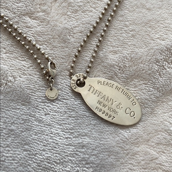 Tiffany & Co. Oval Pendant Necklace - Picture 7 of 8